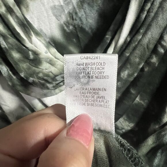 Young Fabulous Broke Women Batwing L/S Scoop Neck Oversize Tie Dye Top XS Boho - Picture 6 of 6